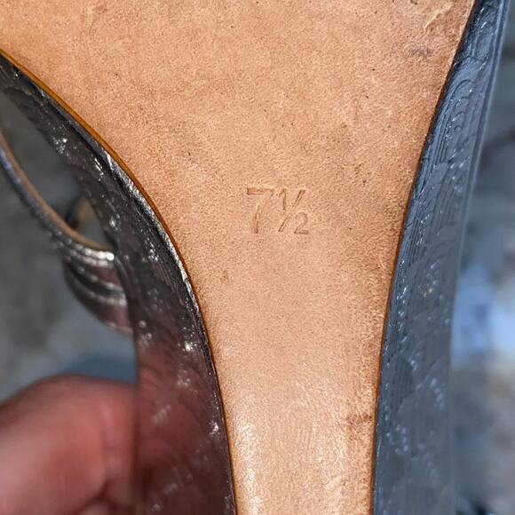 Badgley Mischka $389 Womens Size 7.5 Melaney II Silver Wedge Dress Sandals EUC - Picture 14 of 15